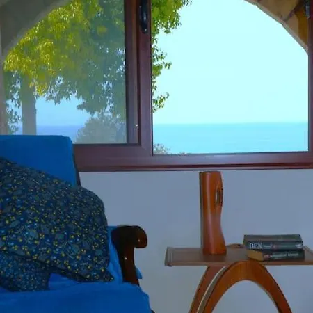 Sea-blended Nature House *